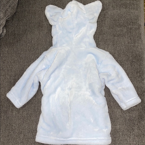 Baby Robe with Elephant Hood - Picture 6 of 10